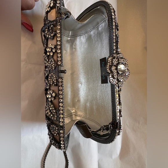Elegant Natasha Crystal Evening Purse Clutch Rose Floral Design NWT - Picture 7 of 8